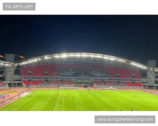 武汉羽毛球队在城市联赛积分榜上以80分稳居第一名展现强劲实力